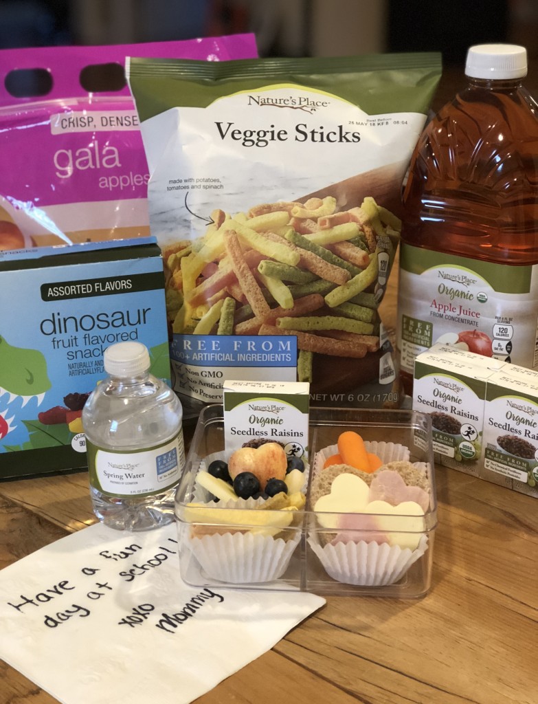 Lunchbox Refresh with My Hannaford Rewards - veggie sticks, apples, carrot sticks, heart cut out sandwich, heart cut out apples, blueberries, mini water bottle, lunchbox napkin note - From the Family With Love