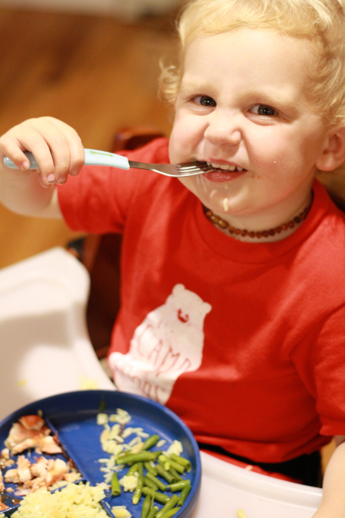 Cranberry Baked Chicken - easy weeknight meal recipe with Hannaford - 5 ingredients or less - From the Family With Love