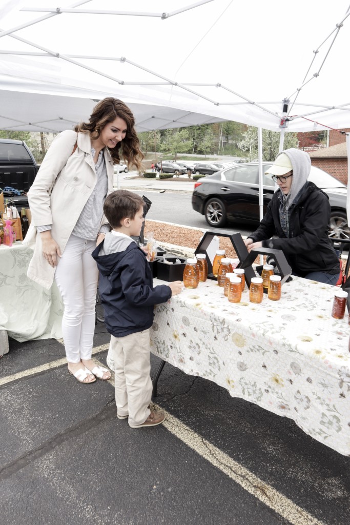 Farmers Markets and Mud Season with Oakhurst Milk + Simple Veggie Dip Recipe