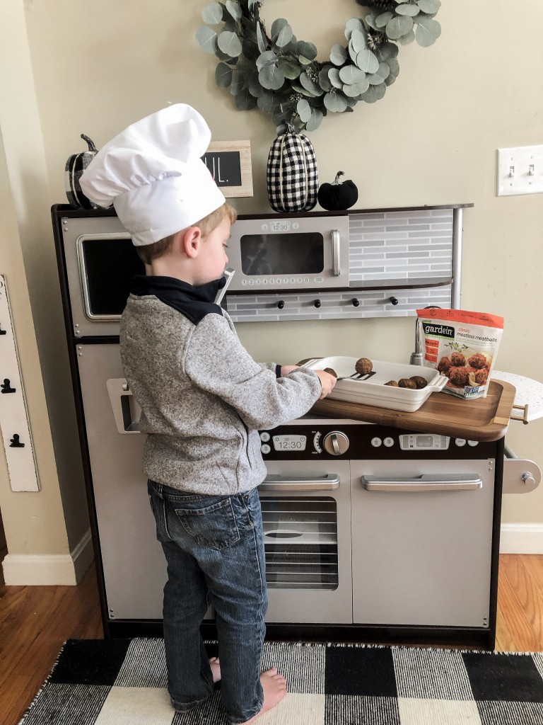 Kid-Friendly Foods with BabbleBoxx, Garden Classic Meatless Meatballs,  Nutiva Squeezable Organic Coconut Manna, North Coast Organic Probiotic Apple Sauce, Ragu Butter Parmesan Sauce, Tessemae's Ketchup, Tessemae's Organic Dairy Free Ranch