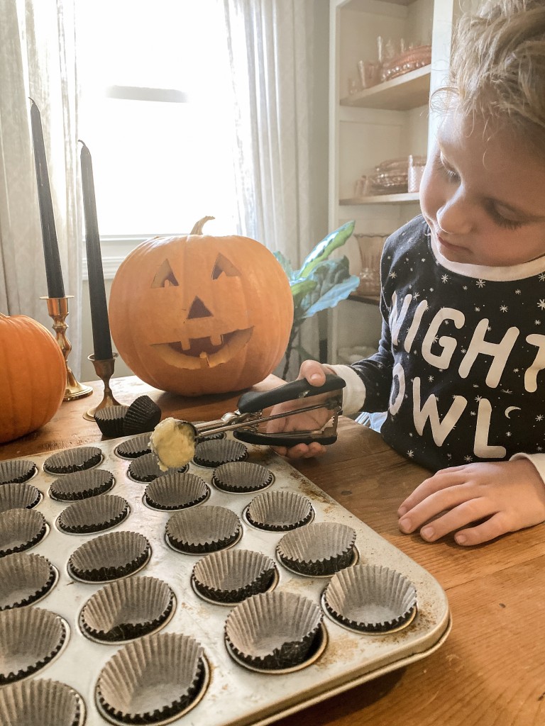 Mini Vanilla Spider Web Cupcakes with Oakhurst Dairy Chocolate Milk Halloween Party Recipe