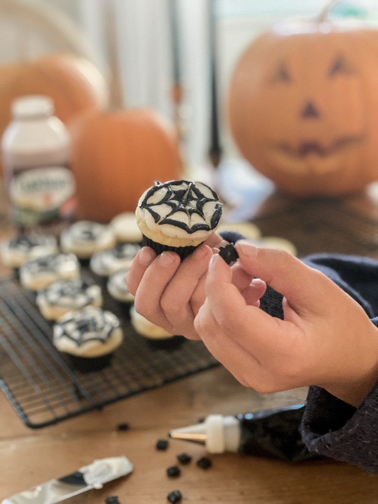 Mini Vanilla Spider Web Cupcakes with Oakhurst Dairy Chocolate Milk Halloween Party Recipe