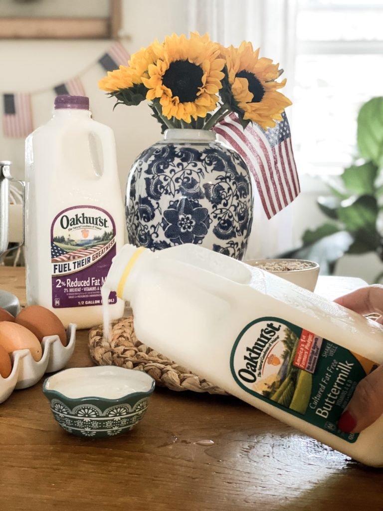 Iced Oatmeal Cookies with Oakhurst Dairy: Simple vintage cookie recipe with buttermilk and healthy oats