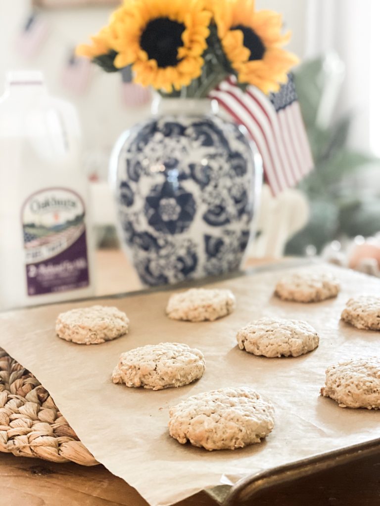 Iced Oatmeal Cookies with Oakhurst Dairy: Simple vintage cookie recipe with buttermilk and healthy oats