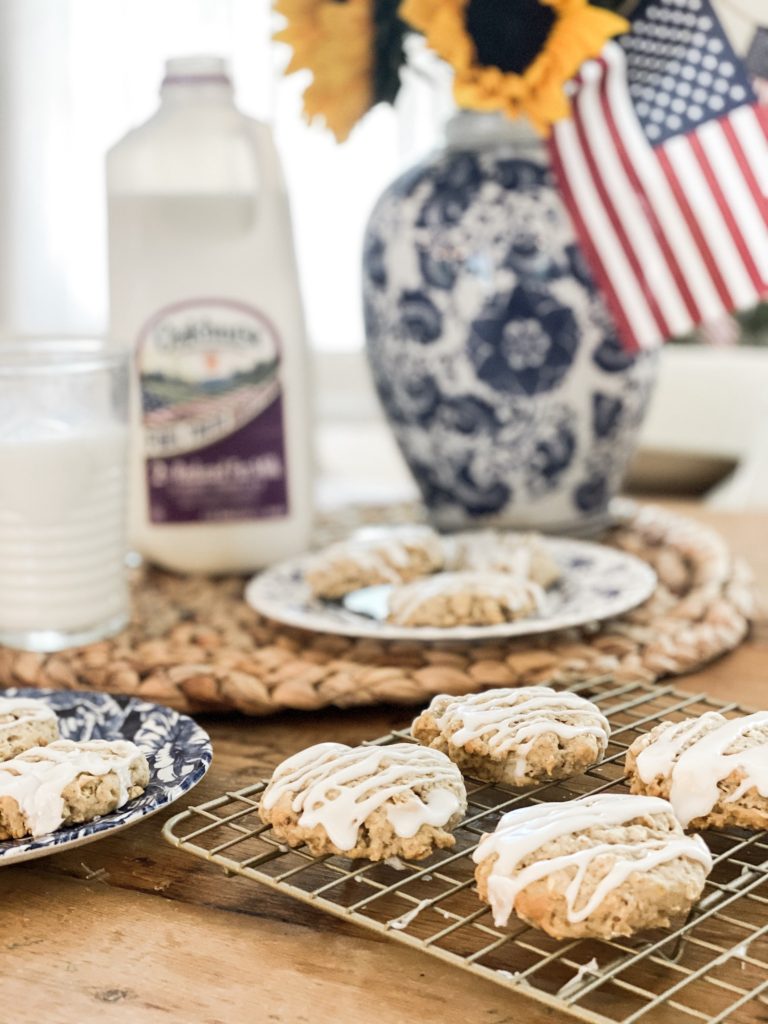 Iced Oatmeal Cookies with Oakhurst Dairy: Simple vintage cookie recipe with buttermilk and healthy oats