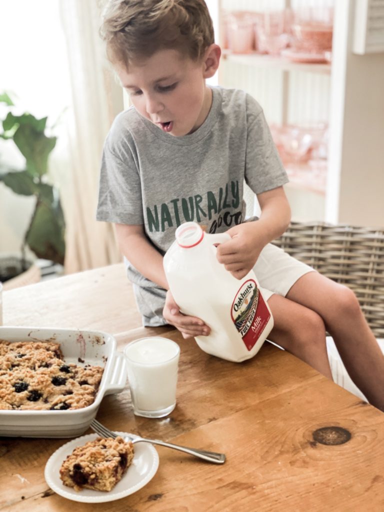 Blackberry Streusel Coffee Cake with Oakhurst Dairy