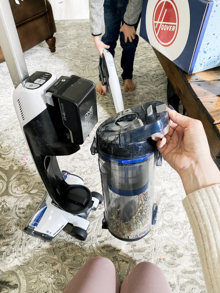 Black+Decker Lightweight Compact Upright Vacuum